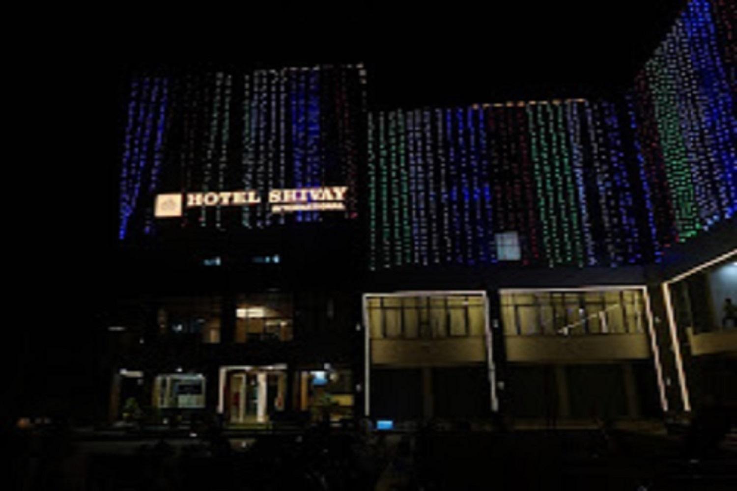 Hotel Shivay International Tharad Екстериор снимка